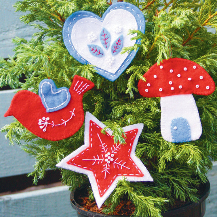 Make Your Own Christmas Wood Ornaments Craft Kit