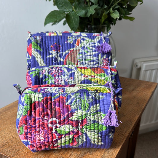 Quilted Zipped Bag (purple with parrots)