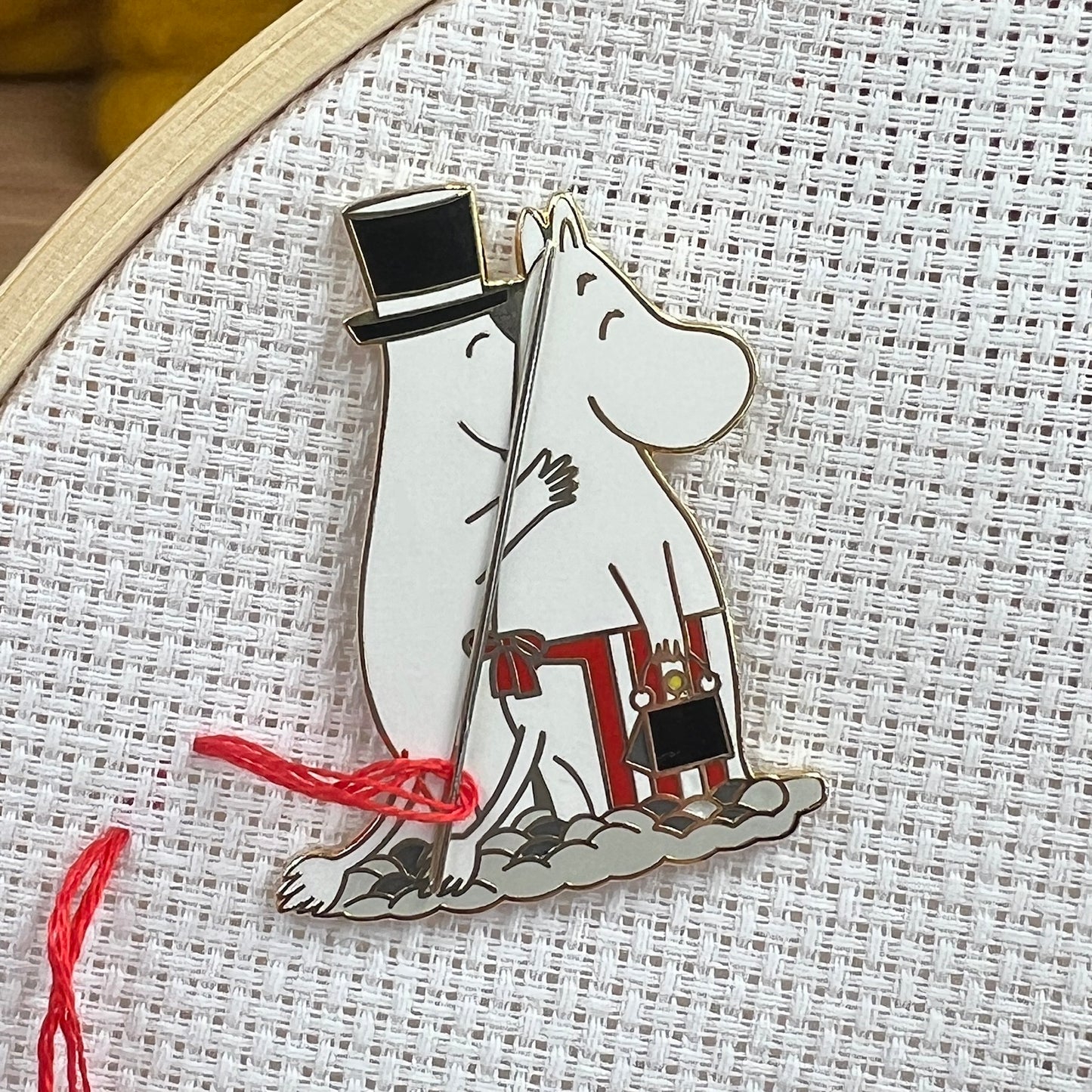 Moomin - Moominmamma & Moominpappa Needle Minder