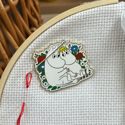 Moomin - Snorkmaiden & Moomintroll Needle Minder