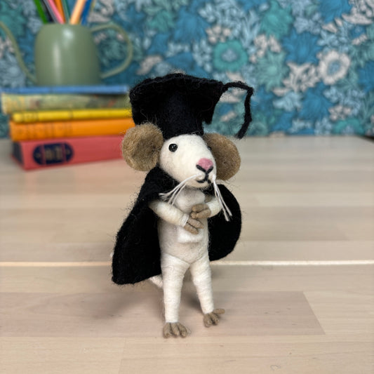 Graduation Mouse