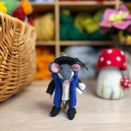 Graduation Mouse (Blue)