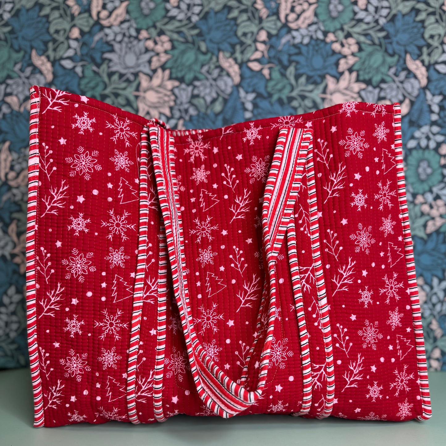 Large Reversible Quilted Tote Bag (Red with Christmas Patterns)