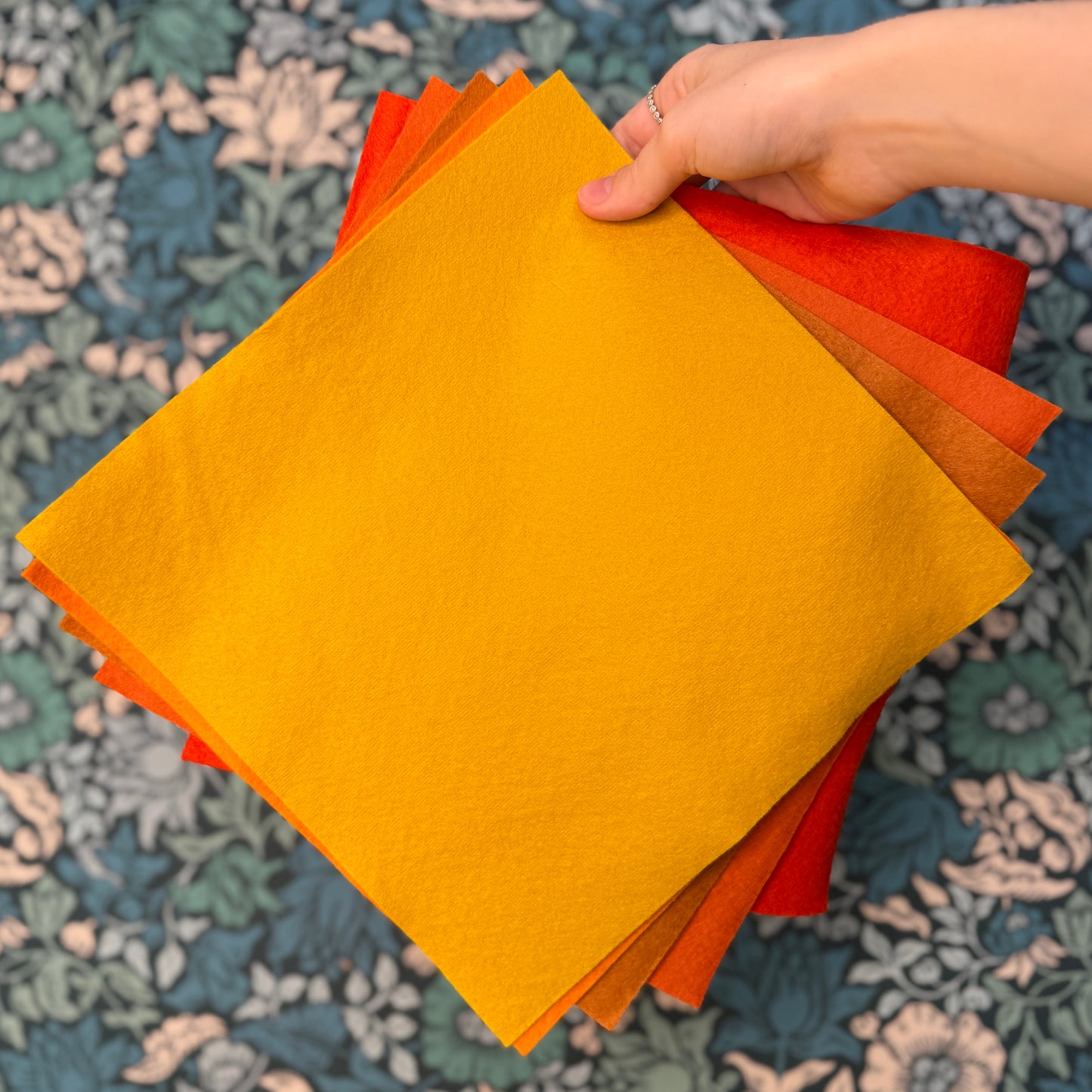 Felt Fabric Pack of five sheets - Oranges