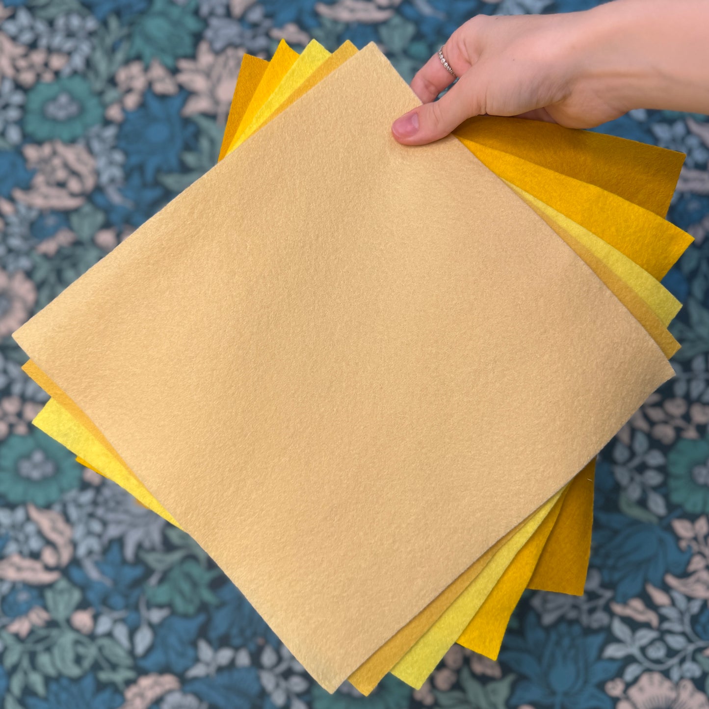 Felt Fabric Pack of five sheets - Yellows