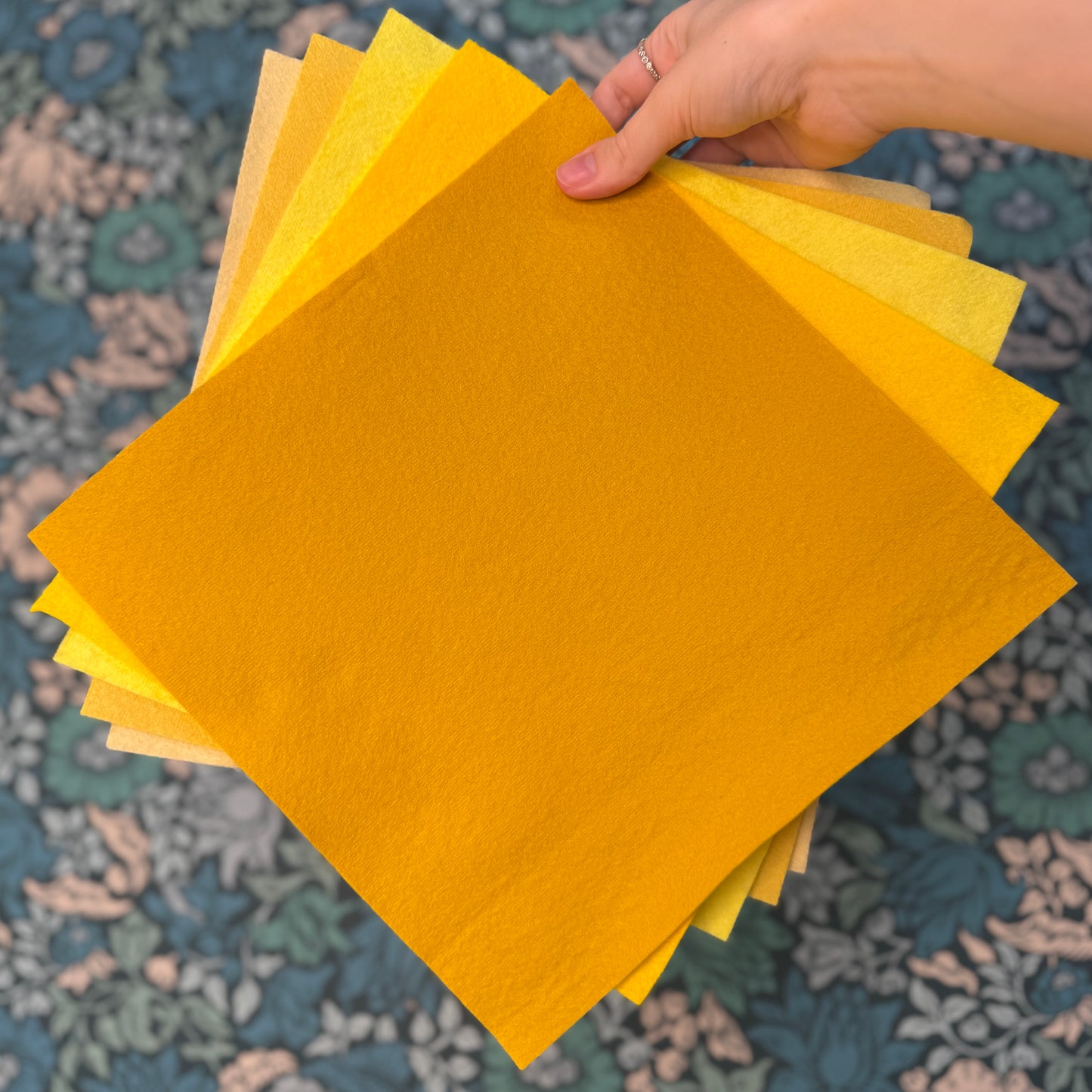 Felt Fabric Pack of five sheets - Yellows