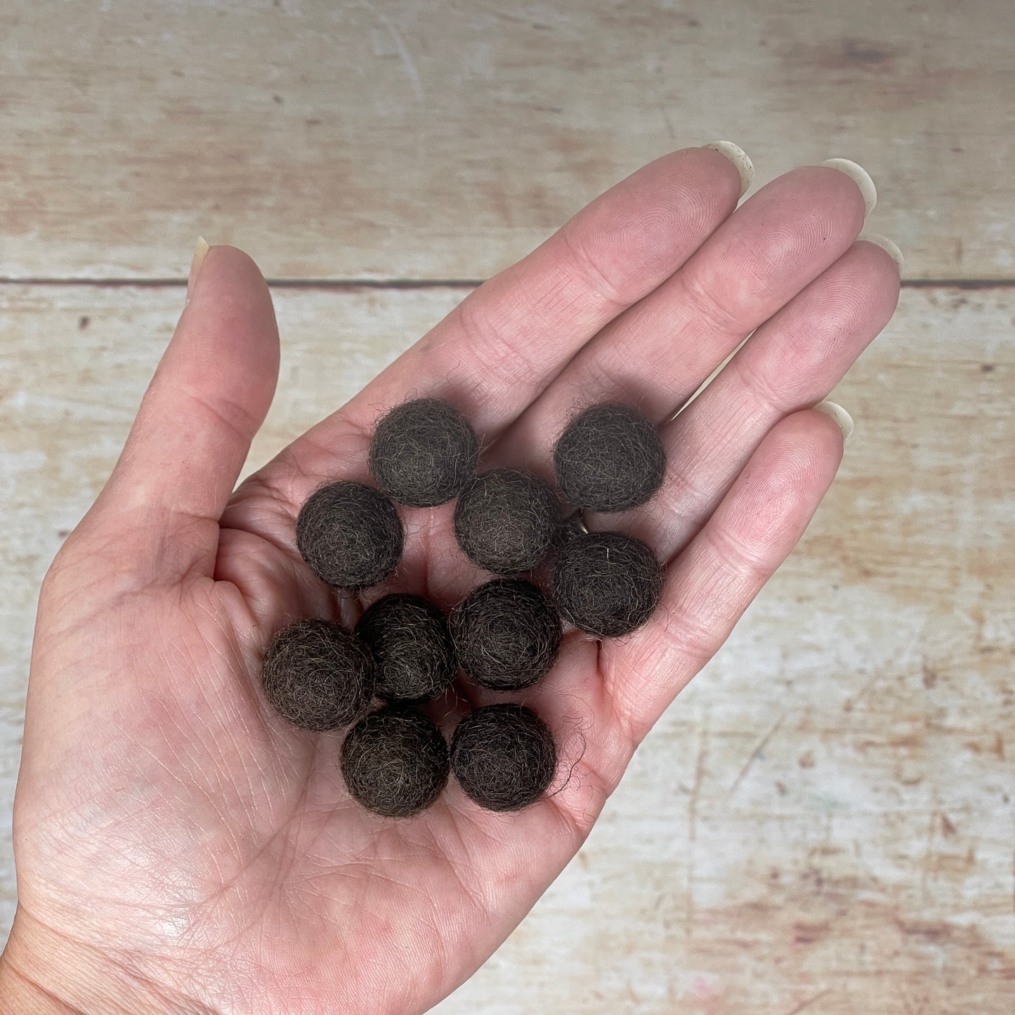 15mm Felt Balls - Brown (pack of 10)